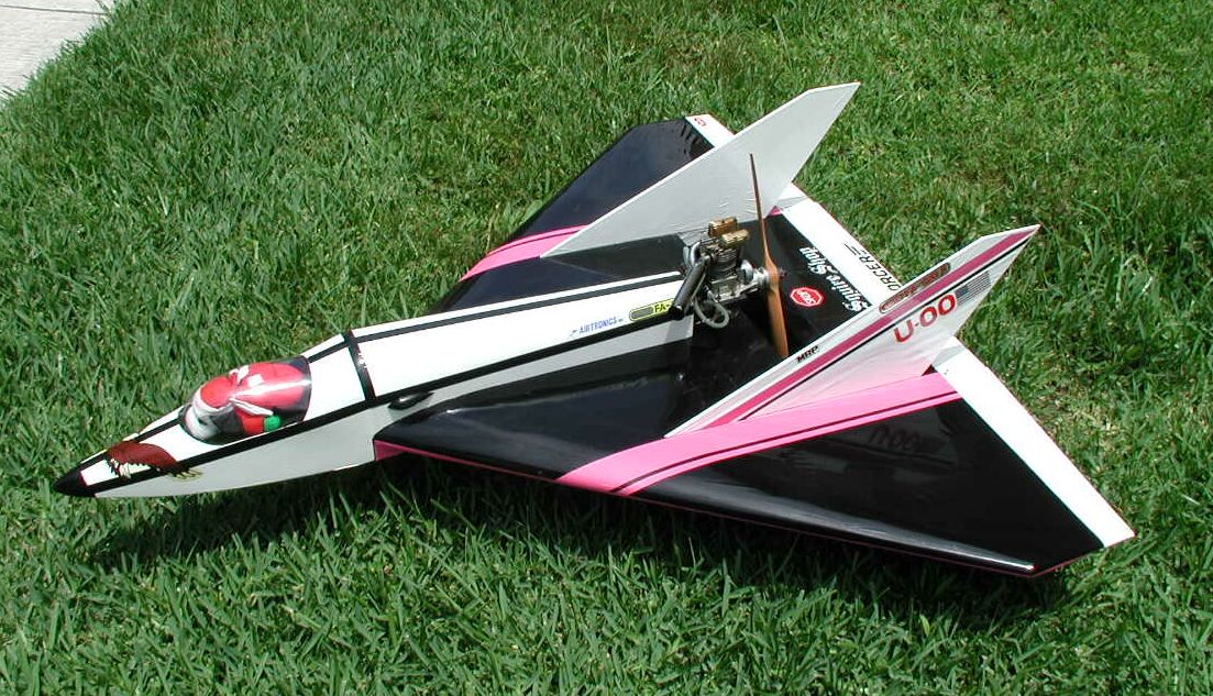 Balsa USA Enforcer モデル航空機キット